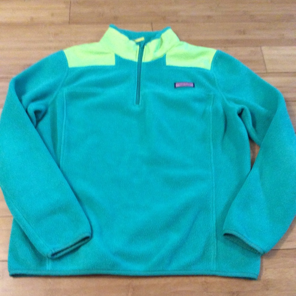 Soft Green Vineyard Vines Shep thick fleece .